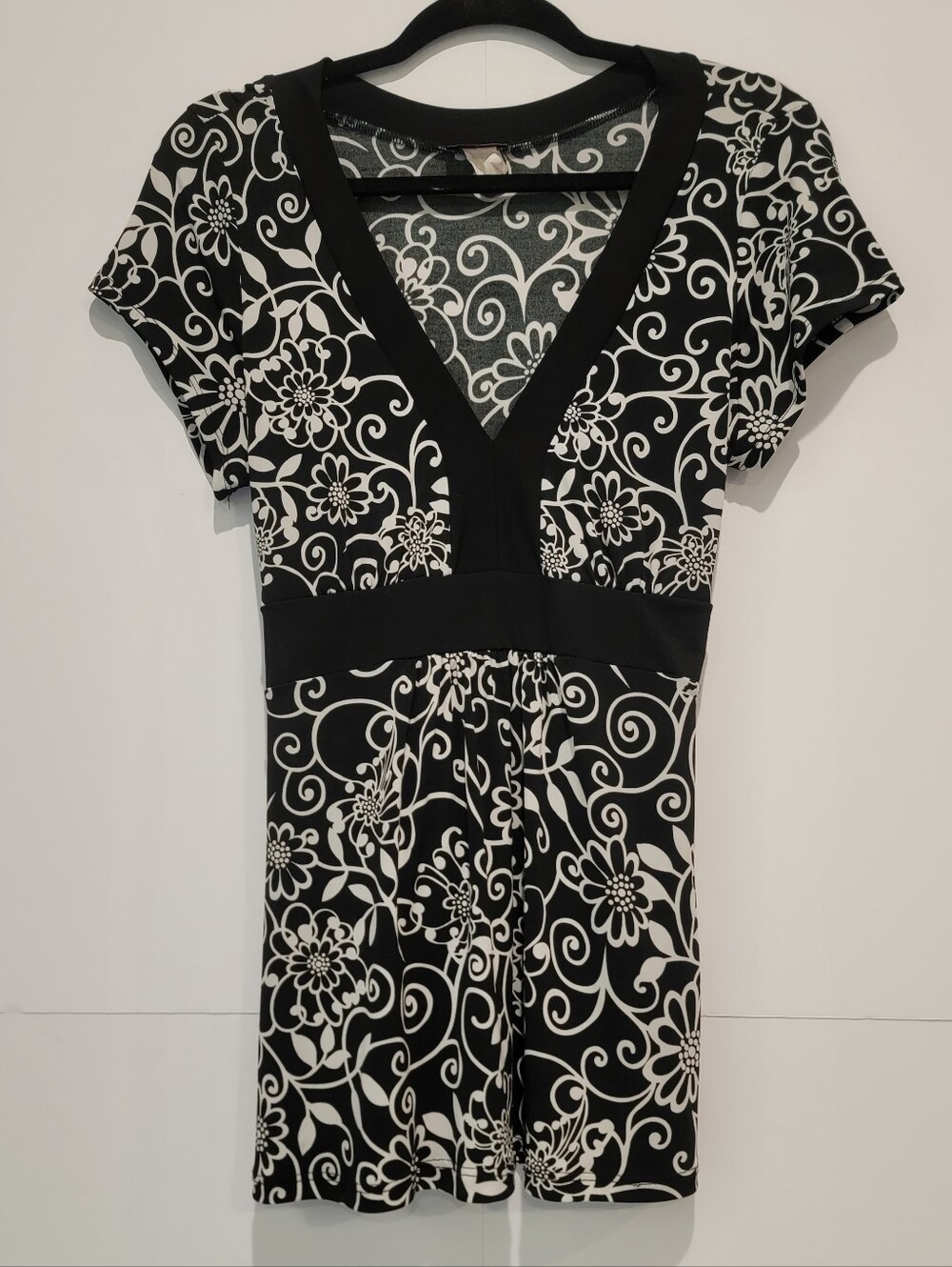 Agenda Black White Floral V Neck Tie Back Blouse Top Small